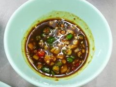 蘸料，辣椒香、豆豉香……-红大哥水门鸡饭(總店)