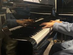 -梅纳·钢琴声乐架子鼓Mena Music(双井店)