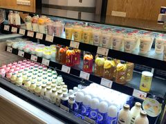 面包甜点陈列柜-巴黎贝甜(大宁国际商业广场店)