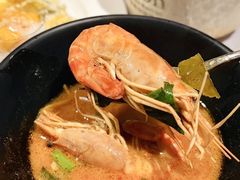 -广州万富希尔顿酒店·感趣自助餐厅·金秋蟹宴生蚝海鲜刺身