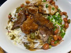 -牛八宝桂林米粉(八里庄店)