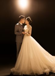 -雪中彩影婚纱摄影·微光艺术中心