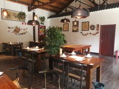 大堂-东家小院金汤酸菜鱼(南阳路店)