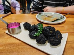 -Dragon Pizza•圆脸龙披萨·牛排餐厅