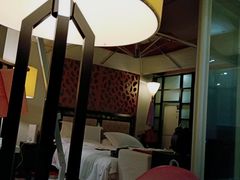 -喜鹊愉家酒店(郑州曼哈顿博览中心地铁站店)