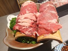 -楠小云·云南鲜牛野生菌自助火锅(九眼桥店)