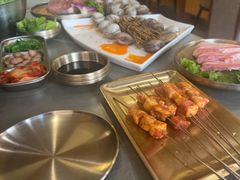 -围炉肉舍•炭烤活鳗•丹东海鲜烤肉(步行街店)