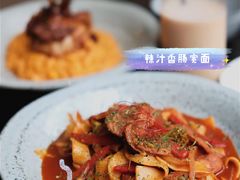 辣汁香肠宽面-A30 BISTRO