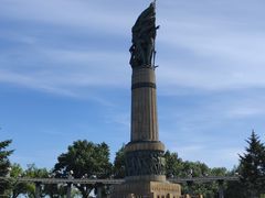 -人民防洪胜利纪念塔