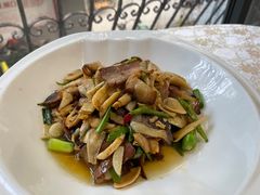 菌菇炒腊肉-贵州人家·酸汤火锅·20年老字号