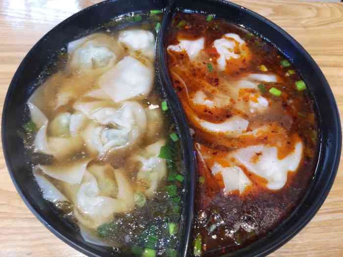 鸳鸯抄手(天虹店)-"第二次来啦,上次来吃了冷吃兔抄手,朋友点.