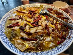 -桂二老坛酸菜鱼(三街两巷店)