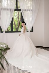 -Lady  Jane高端婚纱礼服馆