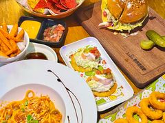 -Famous肥猫墨西哥音乐餐吧(五棵松华熙LIVE店)