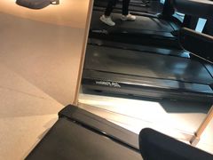 -康斐斯健身(银泰创意城店)