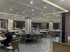 -鑫渔港海鲜本地菜·山海关浑锅(东戴河店)