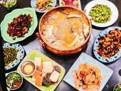 -三锅莊·牦牛肉火锅·香格里拉特色藏餐宴请餐厅(菱角塘路店)