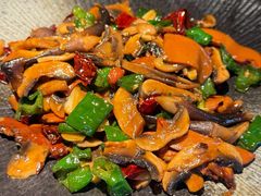 -芸鲜季·云南野生菌餐厅· 云南风物味研社(闵行店)