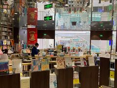 -钟书阁(群光广场店)