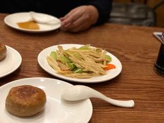 -清真吴记门钉肉饼·喜多利