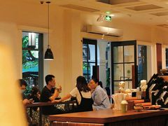 大堂-星巴克臻选(广州沙面店)