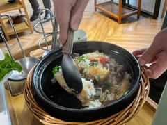 广式腊味煲仔饭-狐狸爱上椰子鸡(滨江星光大道店)