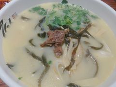 -76人老烩面(龙湖泰山路店)