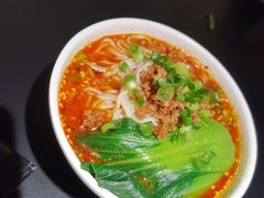 -麻六记(凤凰汇店)