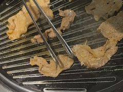 -山野的朋友露营炭火烤肉