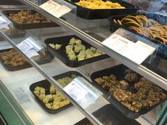 自助取餐区-上海哈尔滨食品厂(合生汇店)