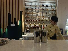 -华凌牛庄西餐厅(乌鲁木齐华凌美爵大饭店)