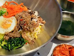 烤牛肉拌饭-梨花牛肉汤饭(仁恒伊势丹店)