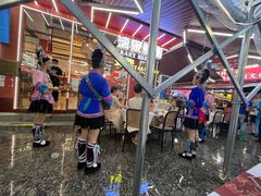-刘姐啤酒鱼民族演艺餐厅(西街总店)