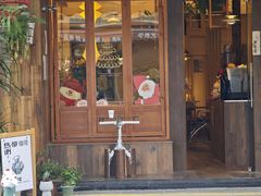 -溪岸路花鸟市场