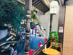 -猫的天空之城概念书店(杭州南宋御街店)