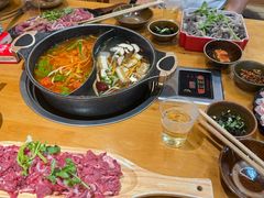 鸳鸯锅-苗阿哥酸汤牛肉火锅(体育场店)