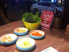 -明洞阿姨·韩式酱蟹烤肉·创意料理(三元桥店)