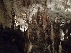 -波斯托伊纳溶洞