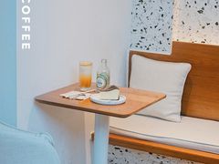 -Line 咖啡(石厦花园店)