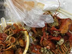 -虾弄弄海派小龙虾·牛羊蝎子火锅