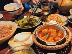 -Cuc Gach Quan Restaurant