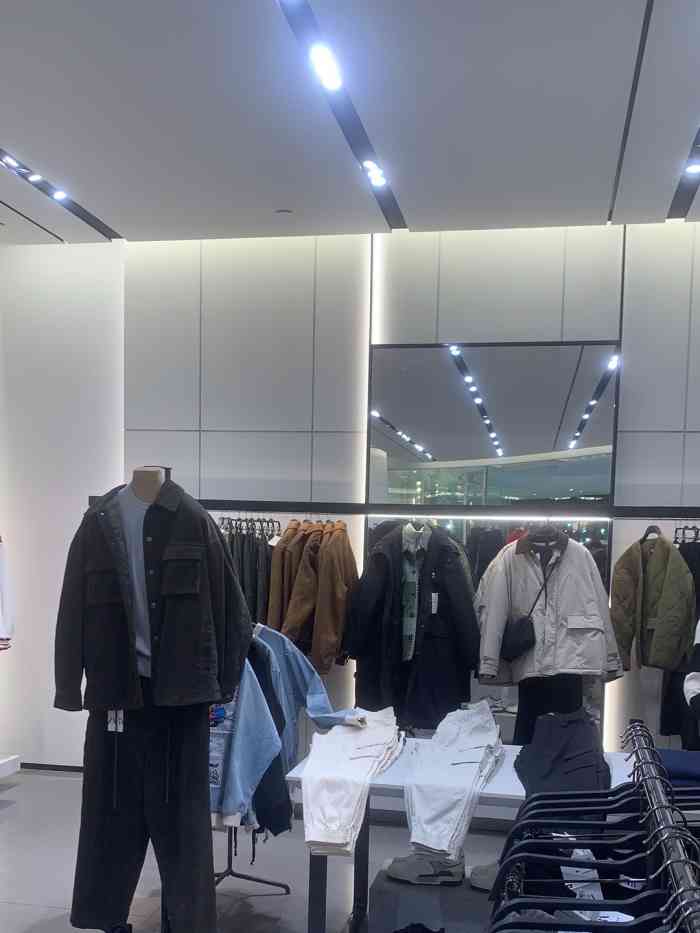 zara(合生汇店)-"每次去合生汇都要去zara转一圈 每."-大众点评移动版