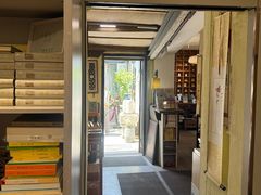 -邊城書店