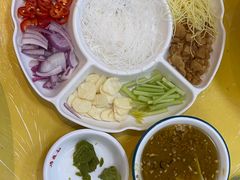 -官塘陈记鱼生·潮汕砂锅粥·牛肉火锅(潮枫路总店)