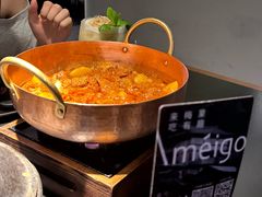 铜锅油焖鸡-Ameigo梅果·云贵川bistro(长宁来福士店)