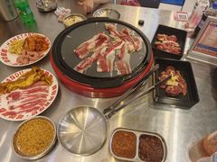-哈哈碳都·牛肋条无限自助烤肉(宝龙店)