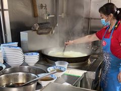 -魏旺湖北正宗牛肉面(硚口公园店)