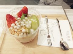 满满VC草莓奇异果爆珠双皮奶冻杯-满记甜品(静安大悦城店)