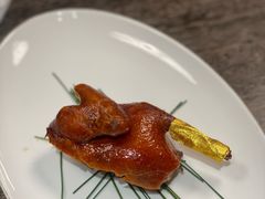 多汁脆皮乳鸽-Yan Ting 宴庭中餐厅(上海静安瑞吉酒店)