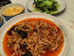 鱼香肉丝-犇逸·乐山跷脚牛肉·四川现炒(览海店)